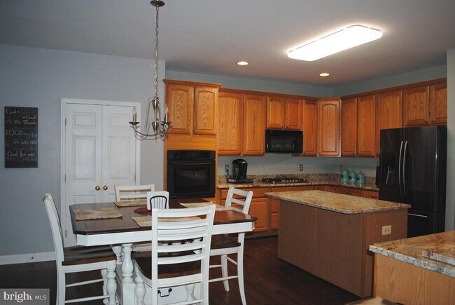 Building Photo - 170 Coventry Ct