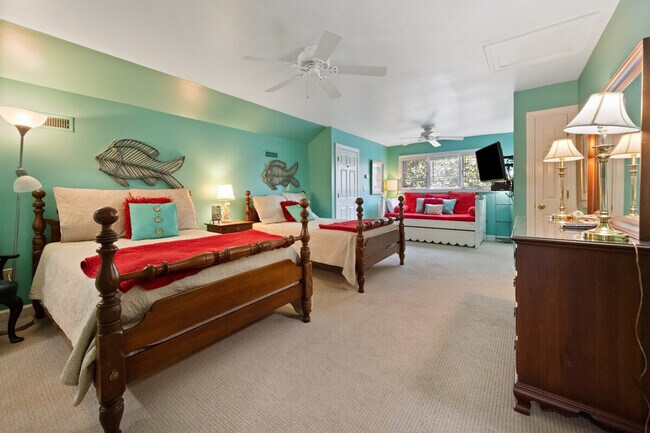 Building Photo - 723 Bonnyneck Dr