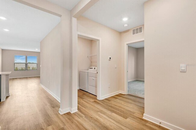 Building Photo - 18303 Wheathouse Pl