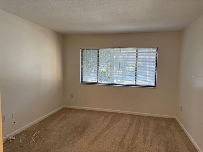 Building Photo - 5691 Ashton Lake Dr