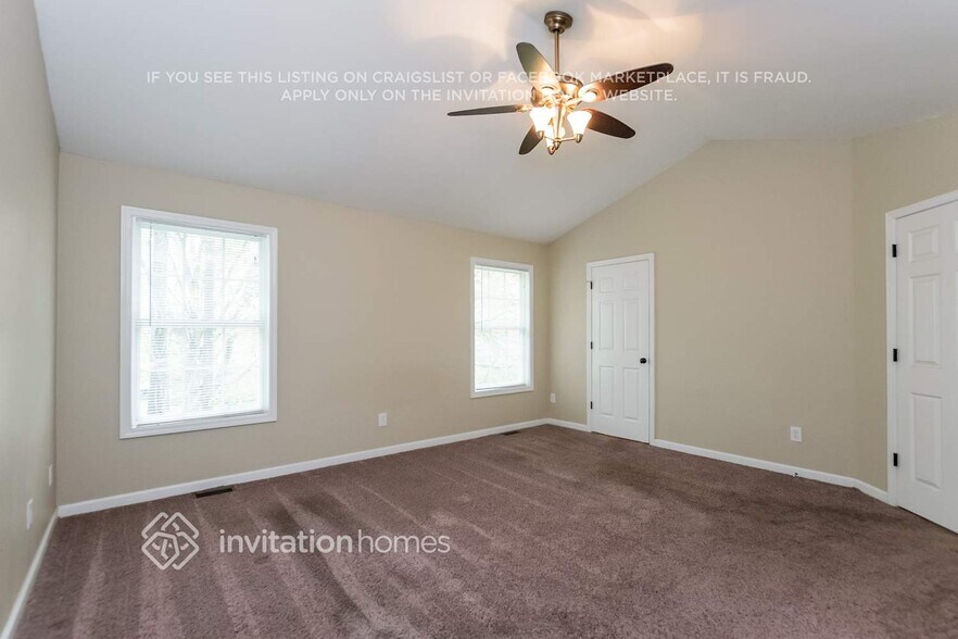Building Photo - 3669 N Hampton Dr