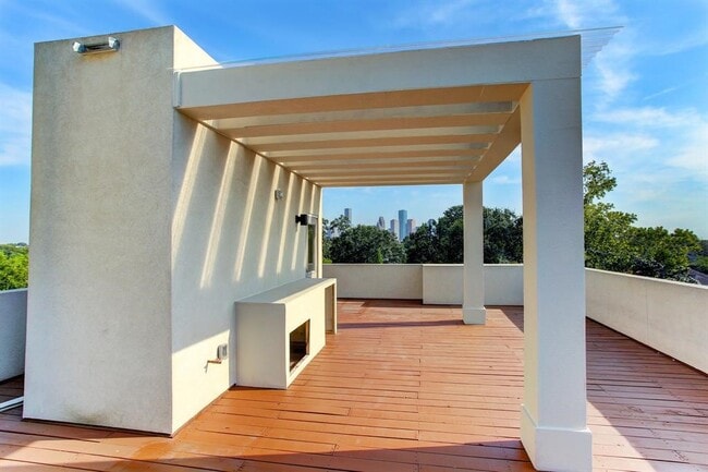 Building Photo - 3106 Eunice St