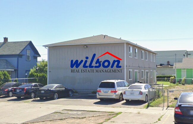 Building Photo - 604 S 2nd St
