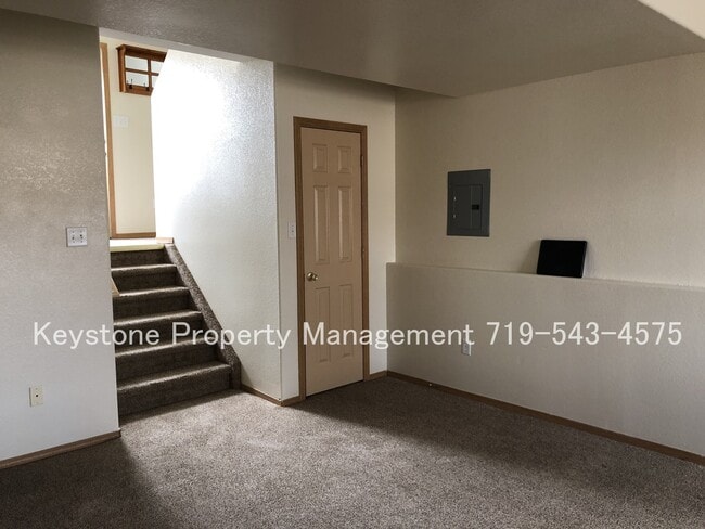 Building Photo - 377 - 379 W. Buttercup Way
