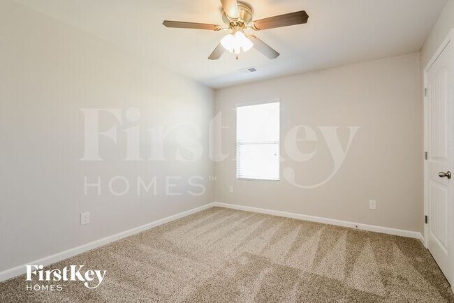 Building Photo - 261 Chesser Reserve Dr