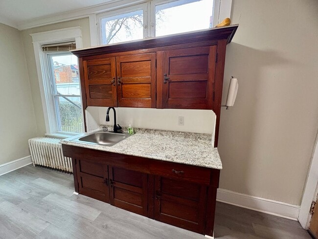 Building Photo - 2 Bedroom 1 Bathroom in Lancaster City!