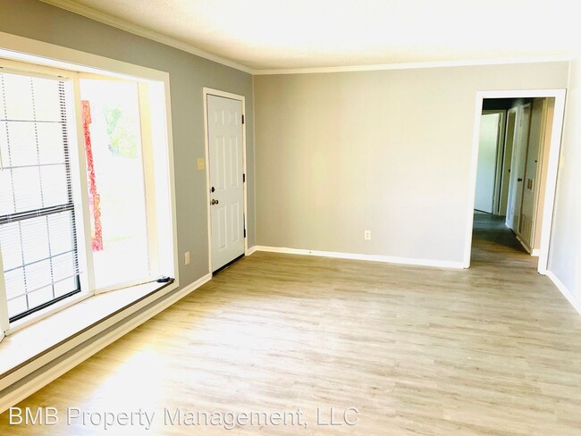 Building Photo - 3 br, 2 bath House - 312 Upton Road