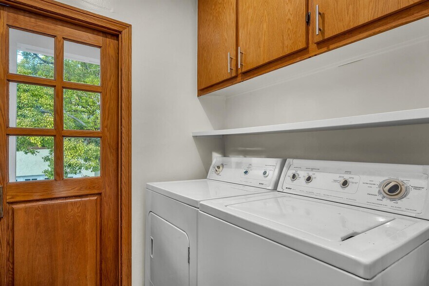 Building Photo - 10281 Dunleer Dr