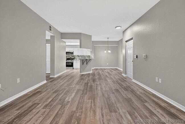 Building Photo - 3022 Alcazar Pl