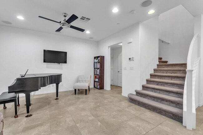 Building Photo - 3013 Historic Horizon Ave