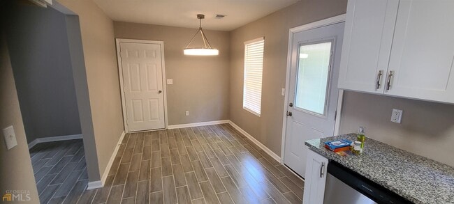 Building Photo - 293 Stony Brook Cir
