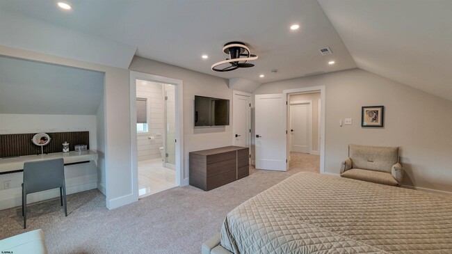 Building Photo - 6223 Winchester Ave