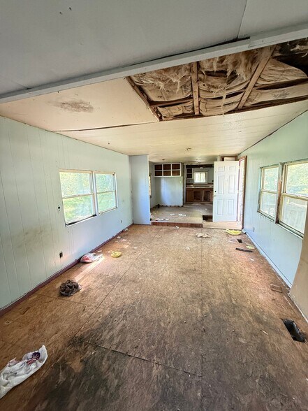 Building Photo - 1404 Rumbaugh Ln