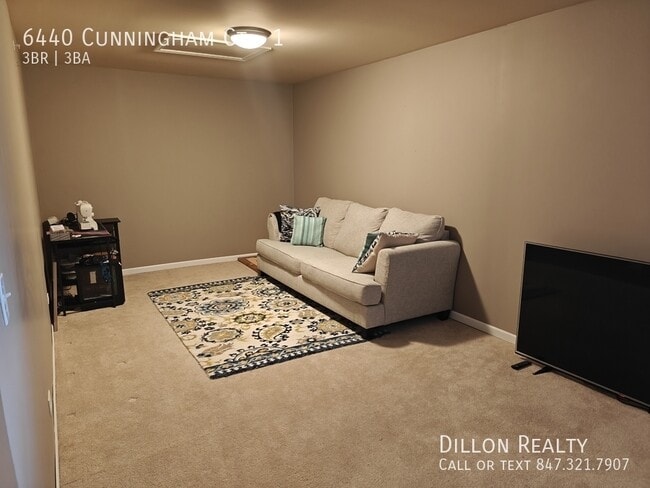 Building Photo - 6440 Cunningham Ct