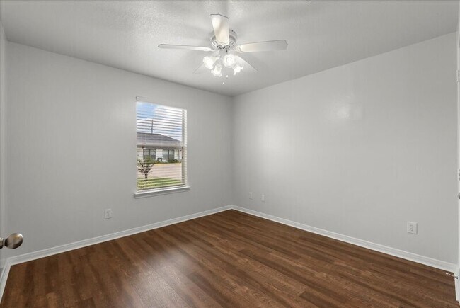 Building Photo - 5136 Caicos Calle