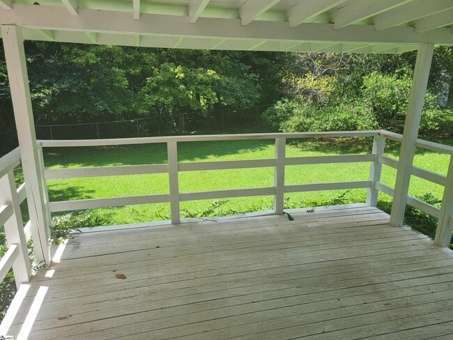 Building Photo - 100 Hunters Trail