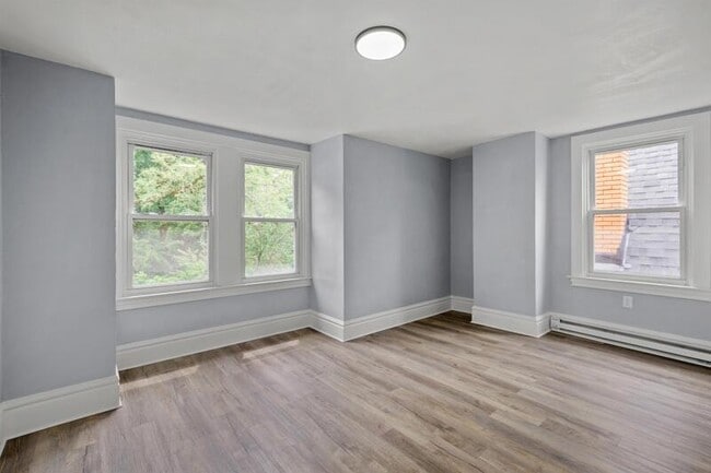 Building Photo - 138 Linnview Ave