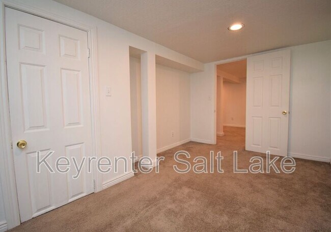 Building Photo - 2617 S 1100 E