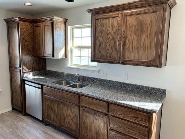 Building Photo - NICE HOME!