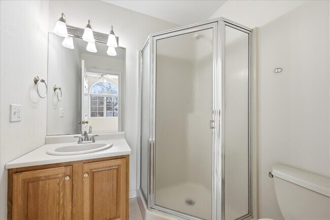 Building Photo - 48 Blue Hills Dr