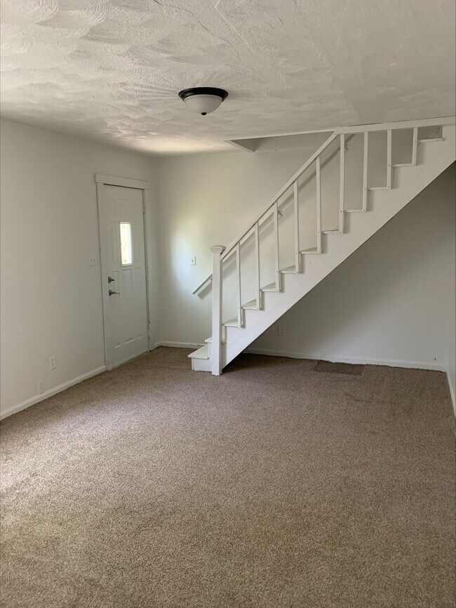 Building Photo - 3110 S Pershing Dr