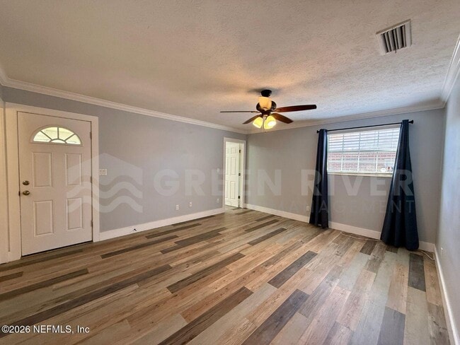 Building Photo - 2 Fairway Rd