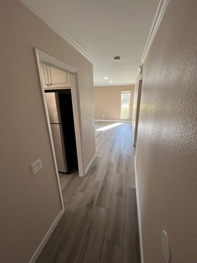 Building Photo - 17131 W Bernardo Dr