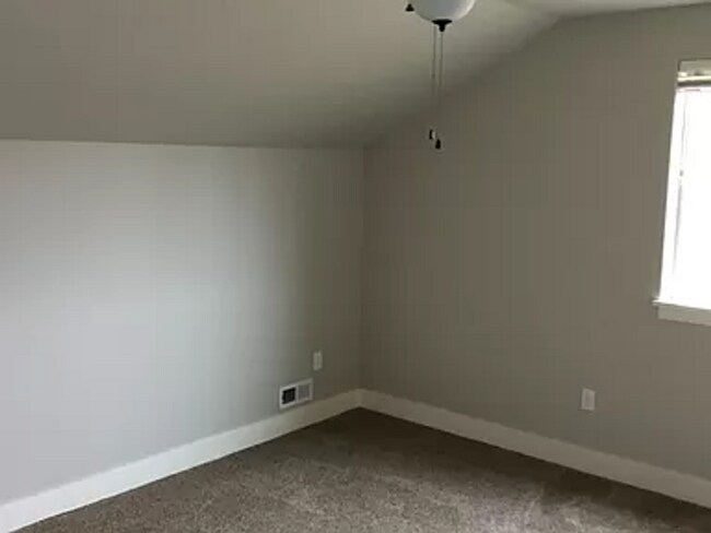 Building Photo - Beautiful 3 bed 3 bath home available in Cheney WA!