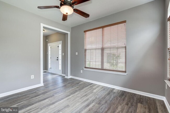 Building Photo - 151 Brynwood St