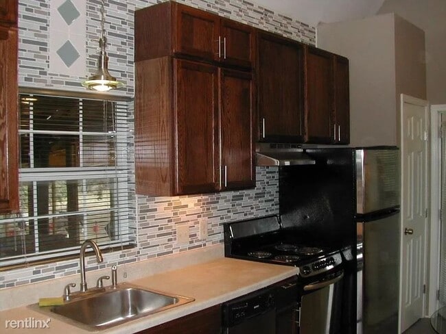 Building Photo - 1 br, 1 bath Apartment - 1365 brand rd