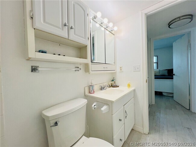 Building Photo - 9400 S Ocean Dr
