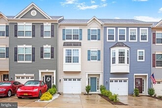 Building Photo - 2323 Champions Wy