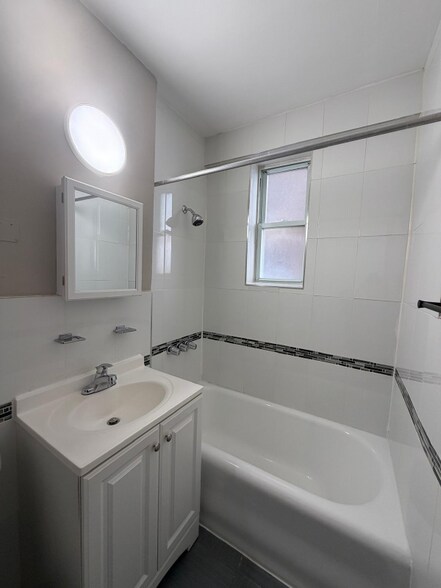 Building Photo - 157 S Harrison St