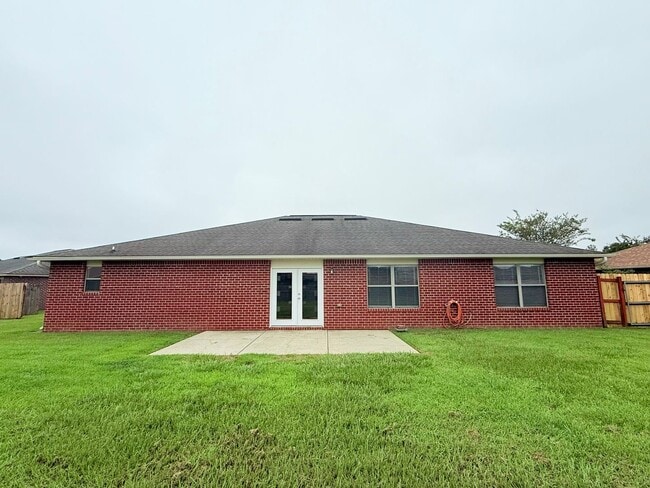 Building Photo - Spacious 4 Bed/3 Bath - Pace Mill Creek