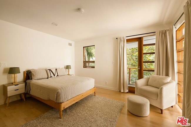 Building Photo - 3600 Mandeville Canyon Rd