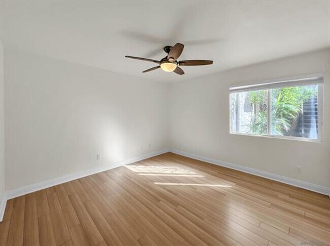 Building Photo - Light & Bright Condo in Normal Heights