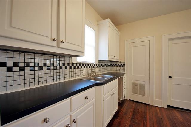 Building Photo - 5423 Bonita Ave