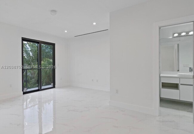 Building Photo - 3374 Perry Frow Dr