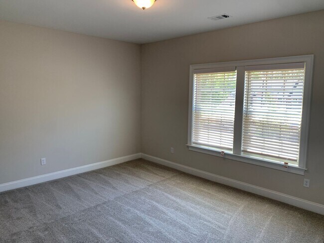 Building Photo - 1168 Still Hunt Ln