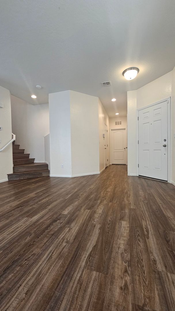 Building Photo - Spacious 4 Bedroom Home with Open Layout & Stunning Backyard