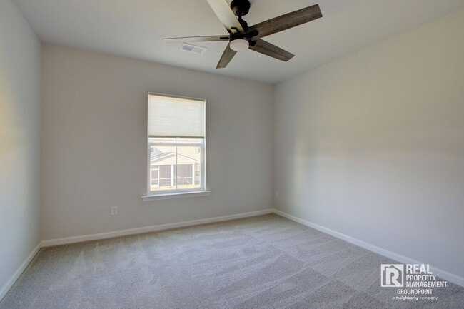Building Photo - 137 Paddle Boat Wy