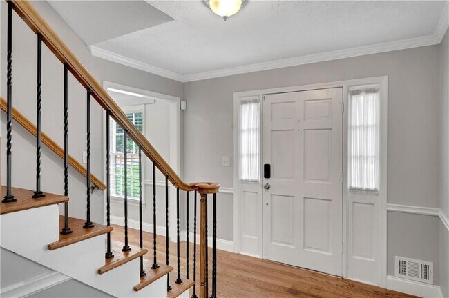 Building Photo - 5223 Davantry Dr