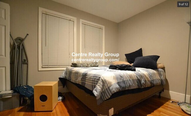 Building Photo - 26 Kenrick St