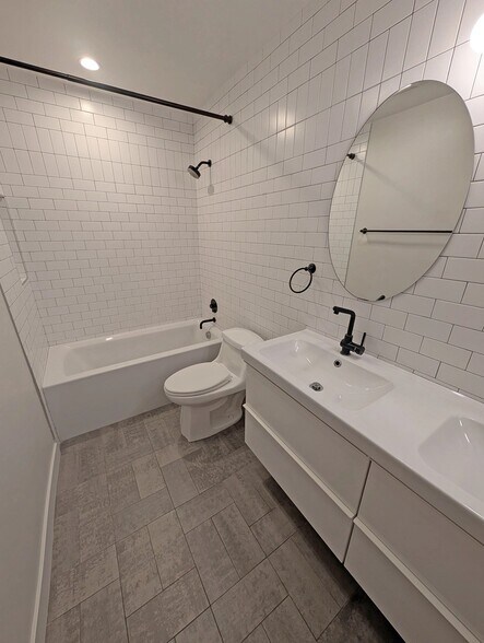 Building Photo - 850 2nd St