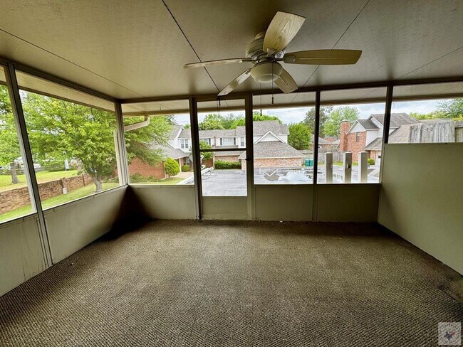 Building Photo - 4/2.5 PG Townhouse Available