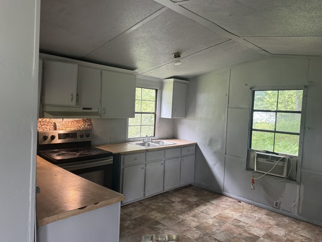 Building Photo - 105 Shannon St