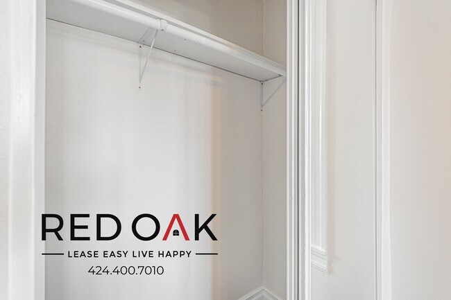 Building Photo - 3425 Walton Ave