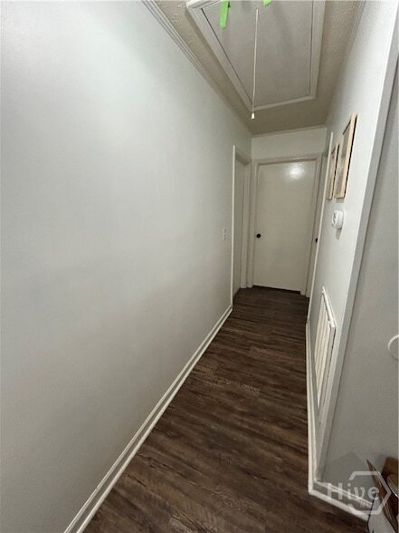 Building Photo - 109 Live Oak Cir