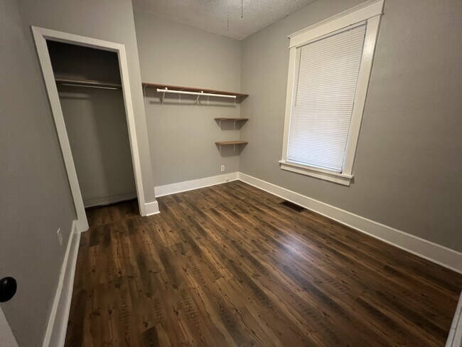 Building Photo - 406 Tiffin Ave