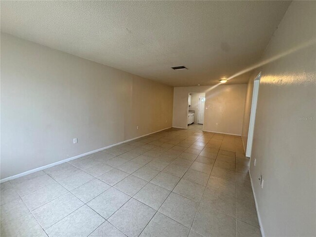 Building Photo - 2744 Botts Landing Rd